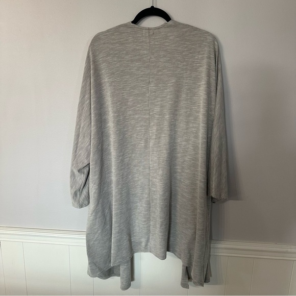 Donni Women's 3/4 Sleeve Gray Ribbed Open Cardigan w/ Pockets Sz OSFA Plus GUC - Picture 8 of 8